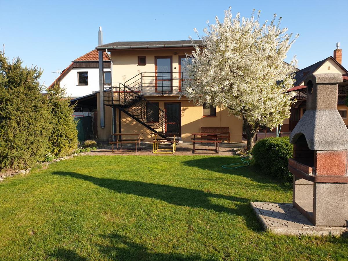 Apartmány Forró Rybárska Veľký Meder Exterior foto